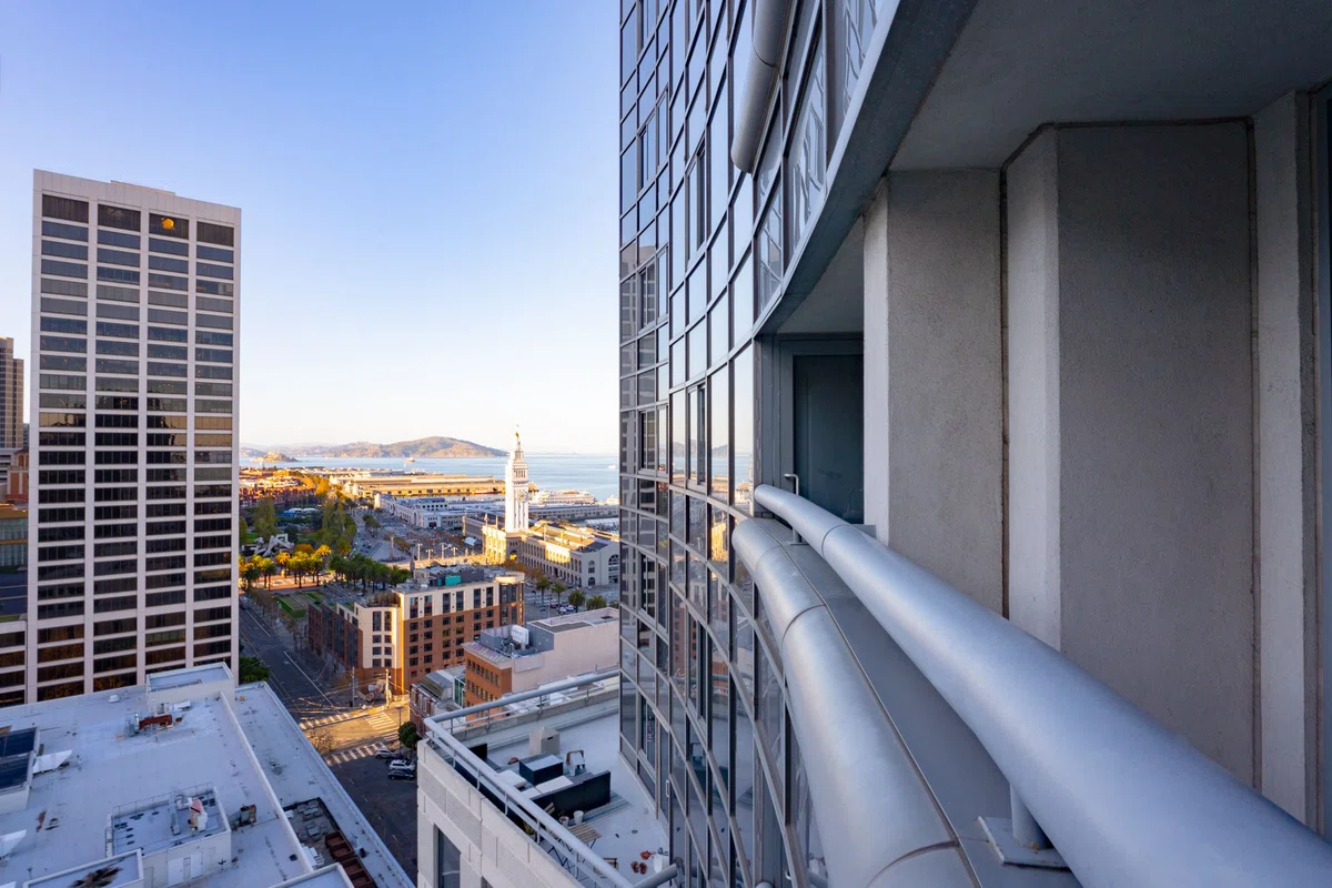 Top AI Tools for Real Estate Investment Trusts (REITs)