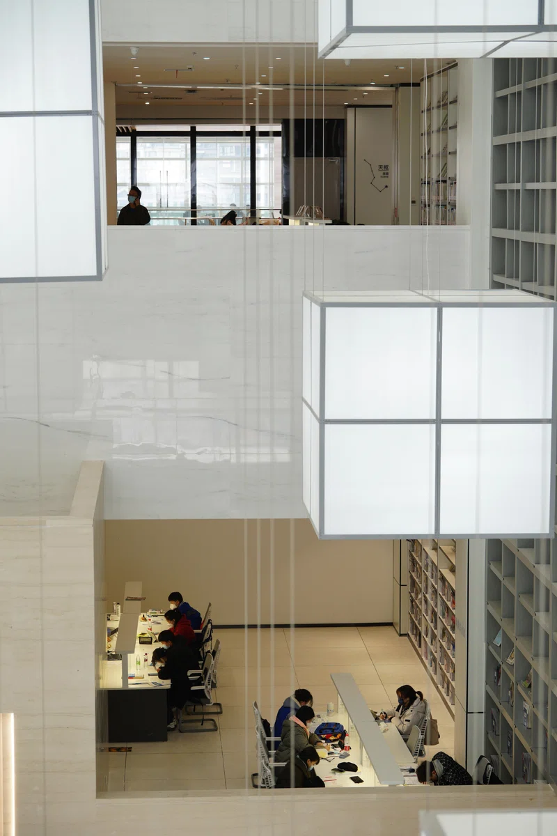 Microsoft Copilot vs Gemini Advanced vs o11: Best AI for Finance?